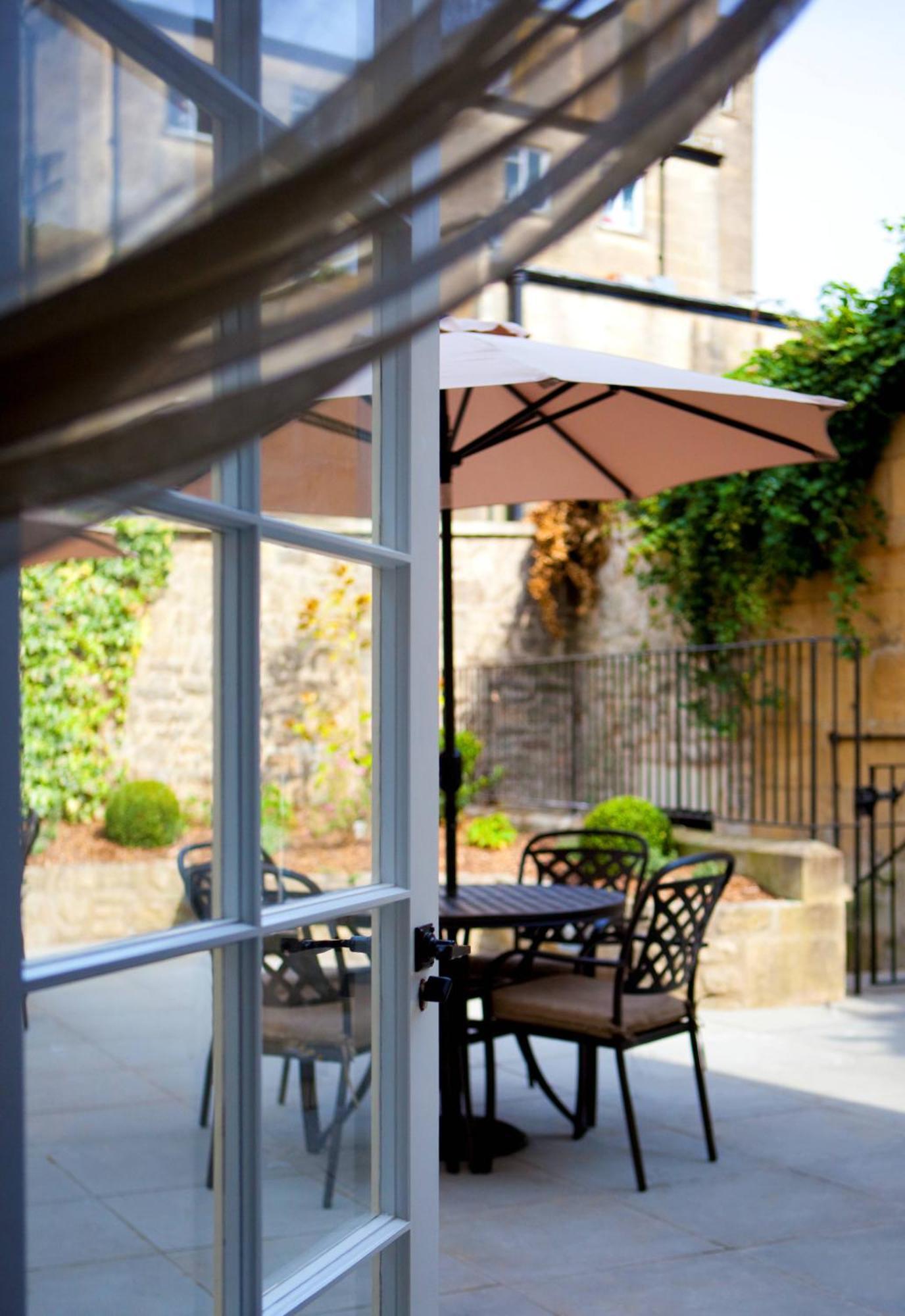 Courtyard Double